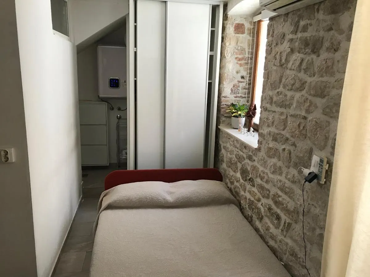 Figa Studio Apartman Kastela Croatia