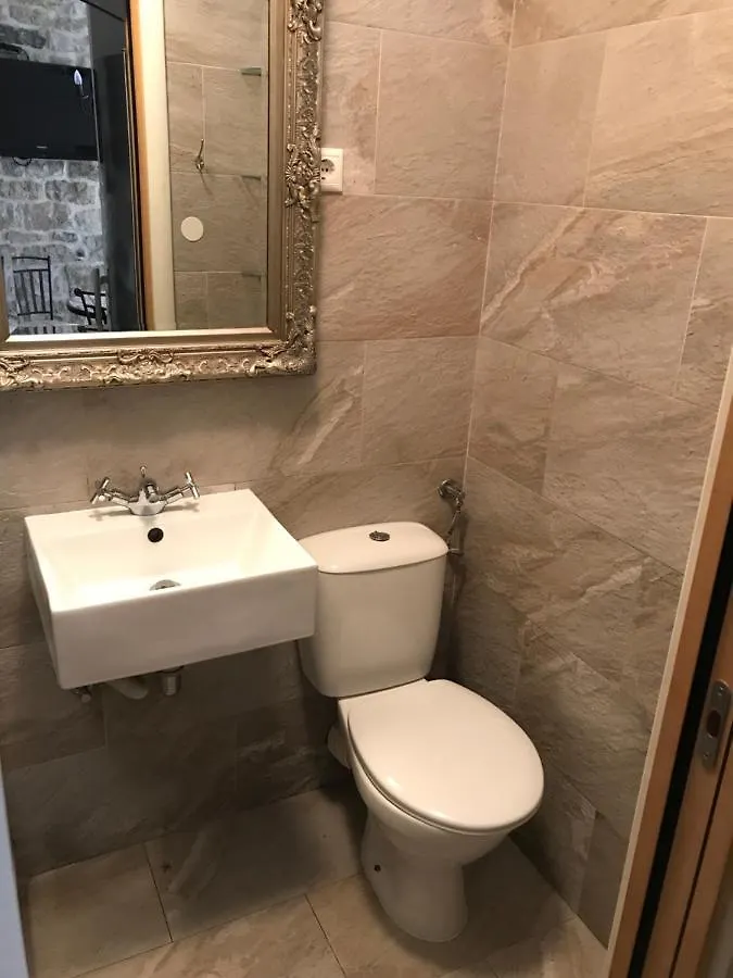 Figa Studio Apartman Kastela Apartment