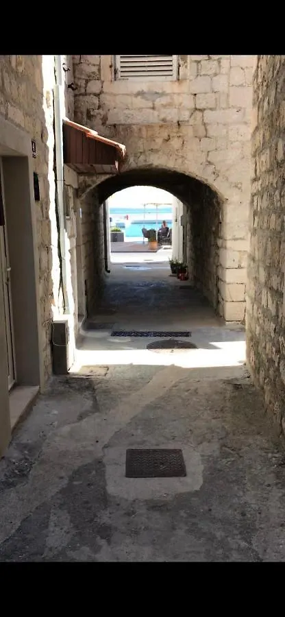 Figa Studio Apartman Kastela 0*,  Croatia
